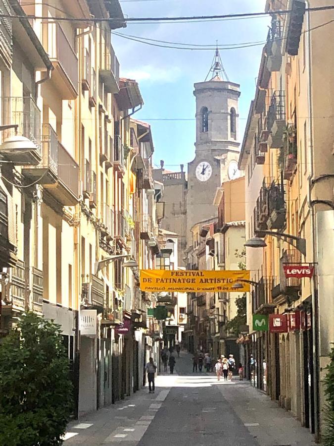 Precioso piso en el centro neurálgico de Olot Exterior foto